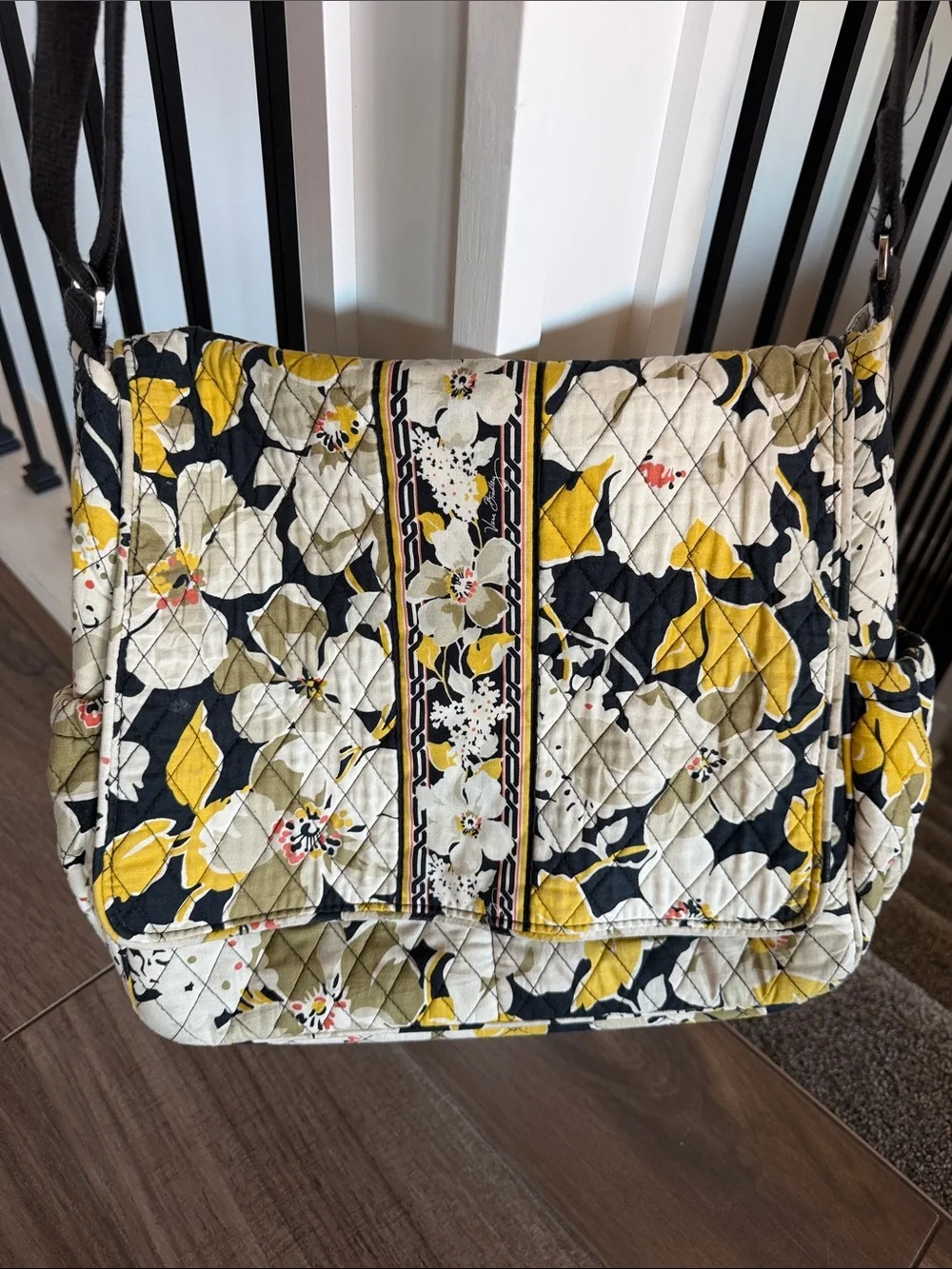 Vera Bradley Quilted Floral Diaper/Baby Crossbody Messenger Bag Dogwood pattern